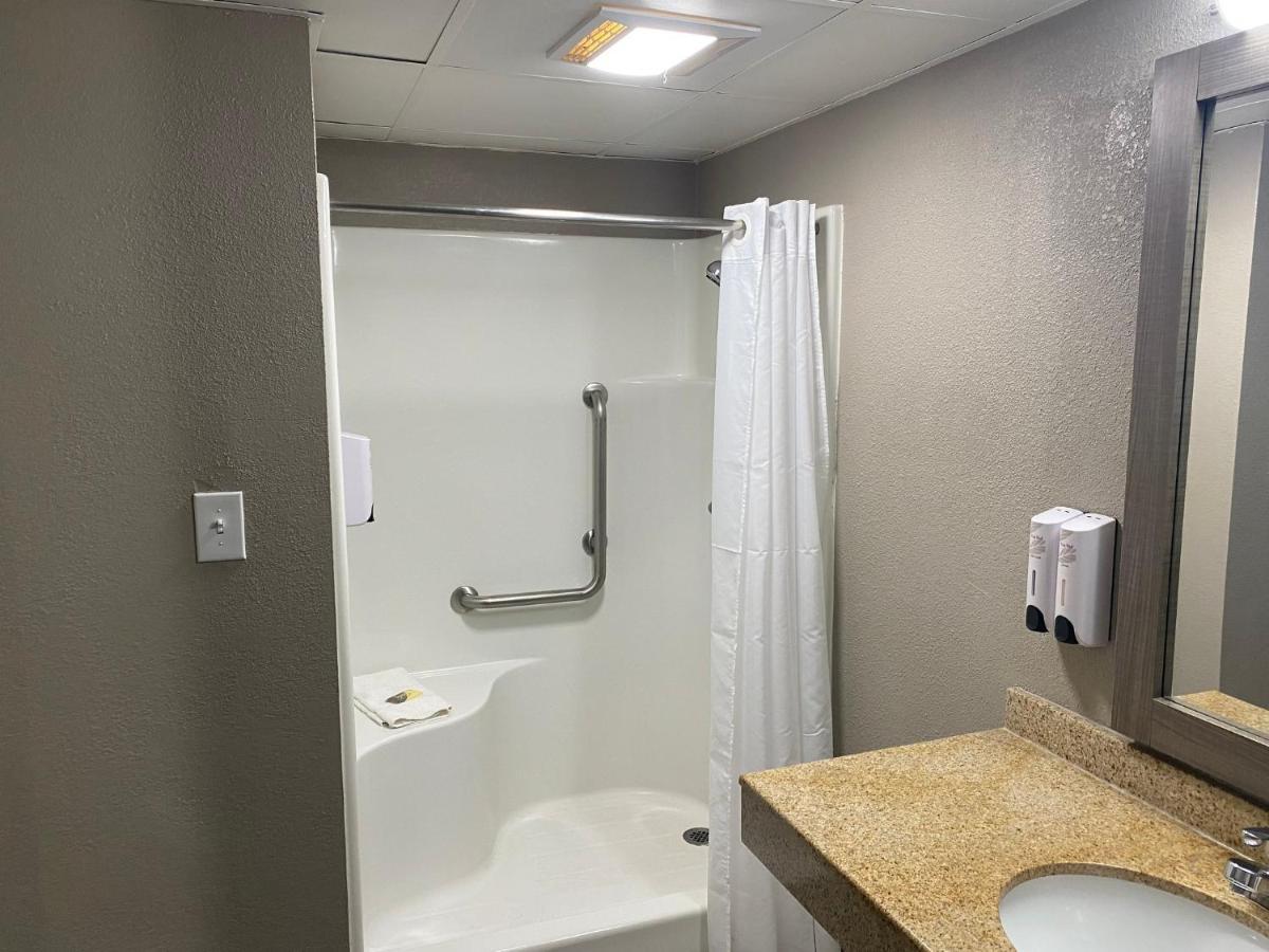Red Roof Inn Jacksonville, Al Exterior foto